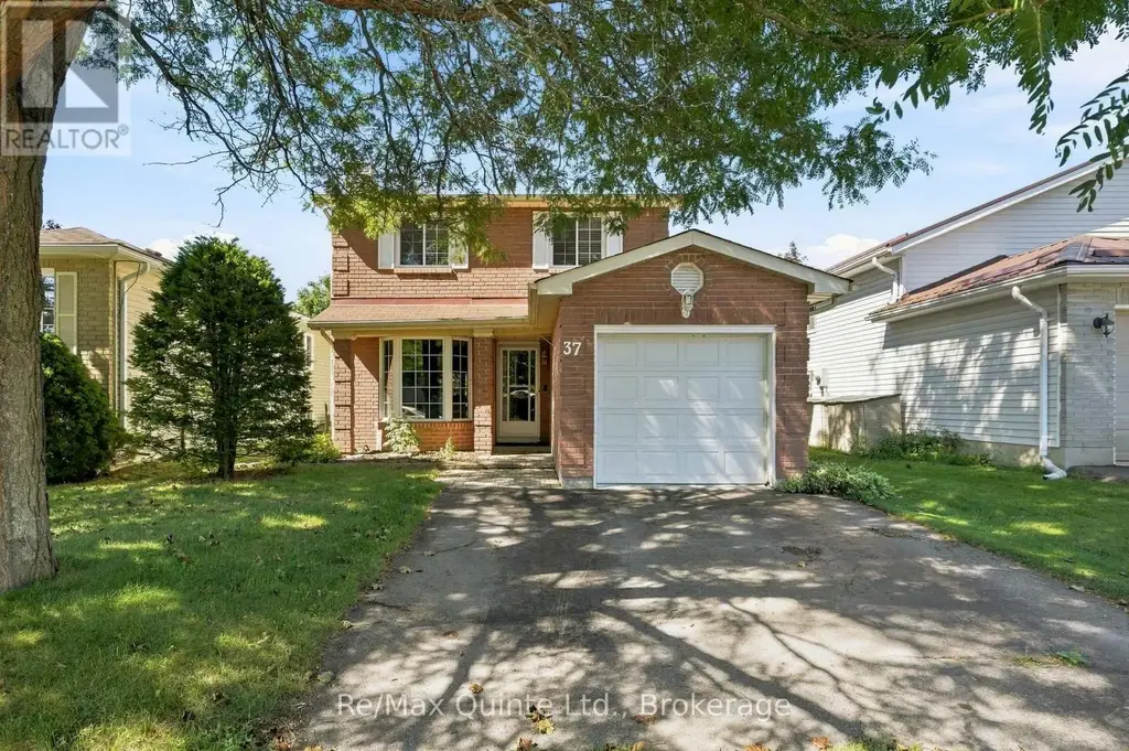 37 Bogart Crescent, Belleville (Belleville Ward)