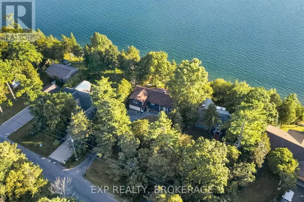 182 Nicholson Point Road, Loyalist (Lennox and Addington - South)