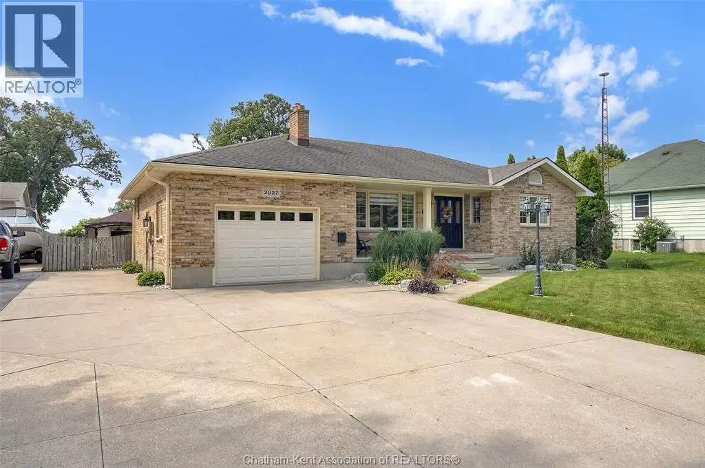 2027 Dufferin Avenue, Wallaceburg