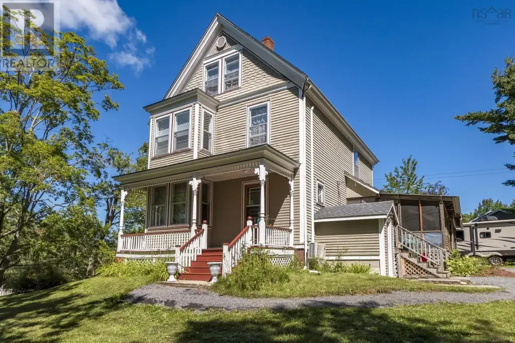 4068 Highway 1, Windsor
