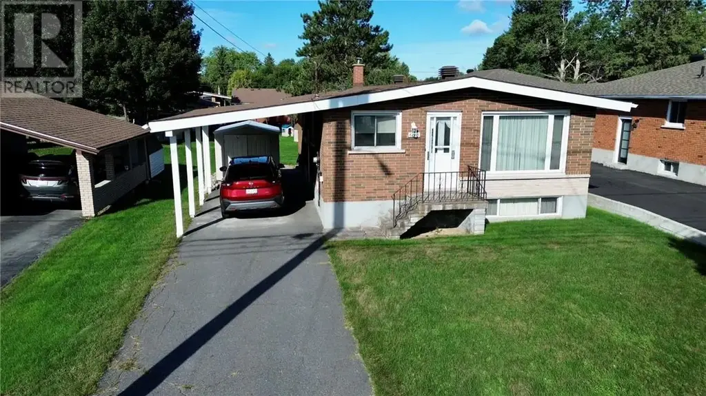 645 Churchill Avenue, Sudbury