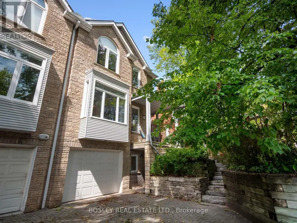 10 De Savery Crescent, Toronto (Mount Pleasant West)