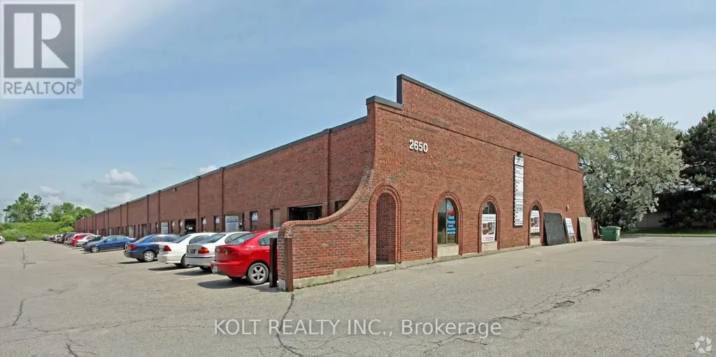 17 - 2650 John Street, Markham (Milliken Mills West)