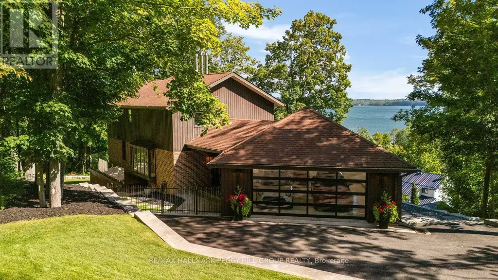 11 Crestwood Drive, Barrie (North Shore)