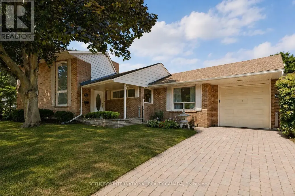 9 Babington Court, Toronto (Princess-Rosethorn)