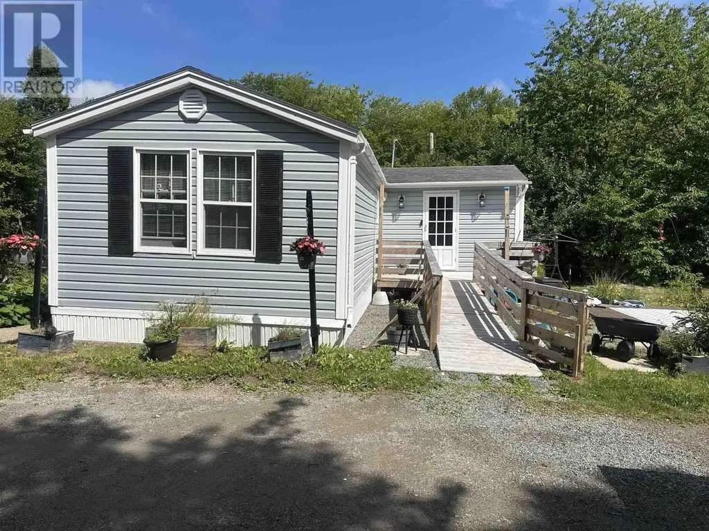 796 Highway 105, Lexington