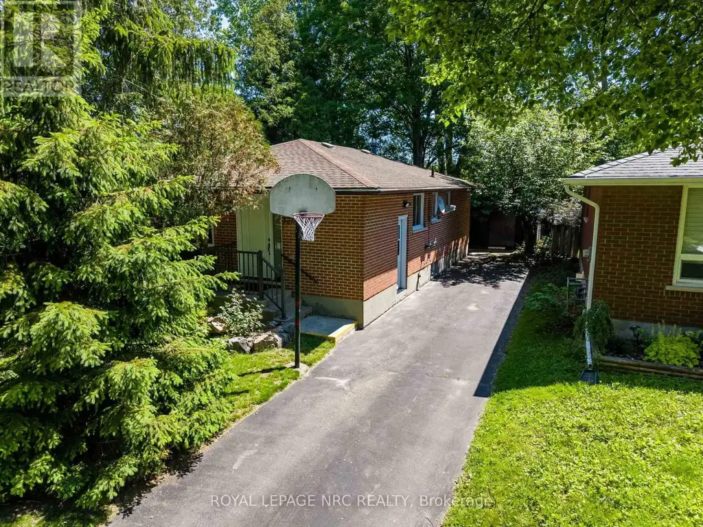 3265 Addison Avenue, Niagara Falls (Church's Lane)