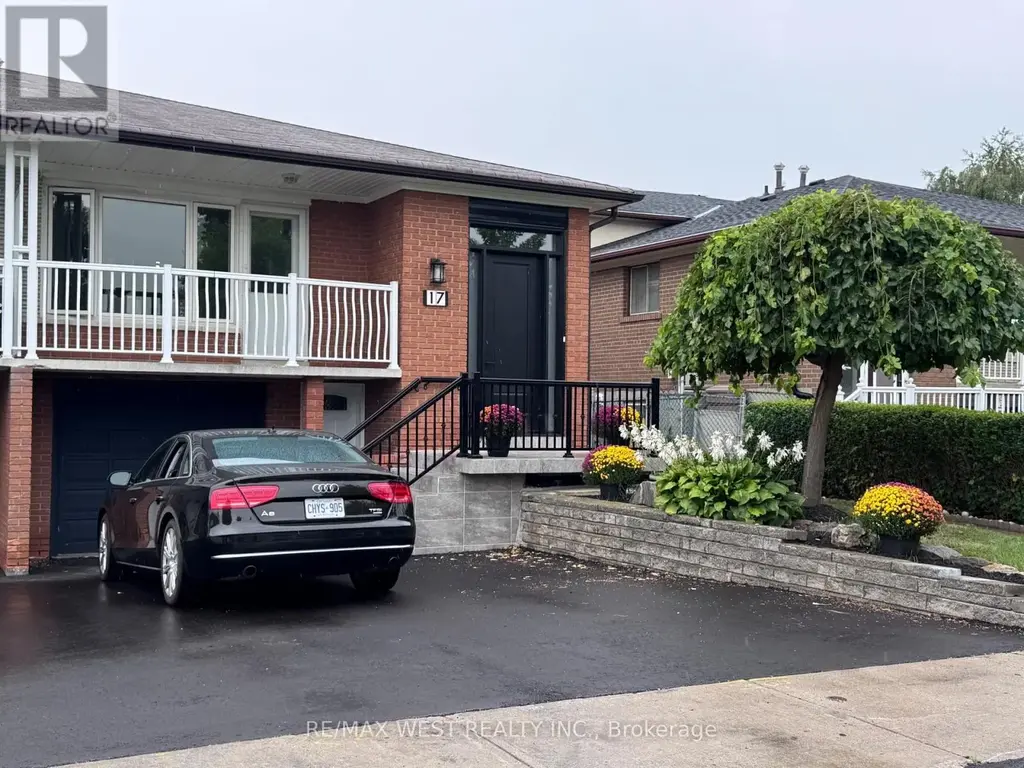 17 Cabana Drive, Toronto (Humber Summit)