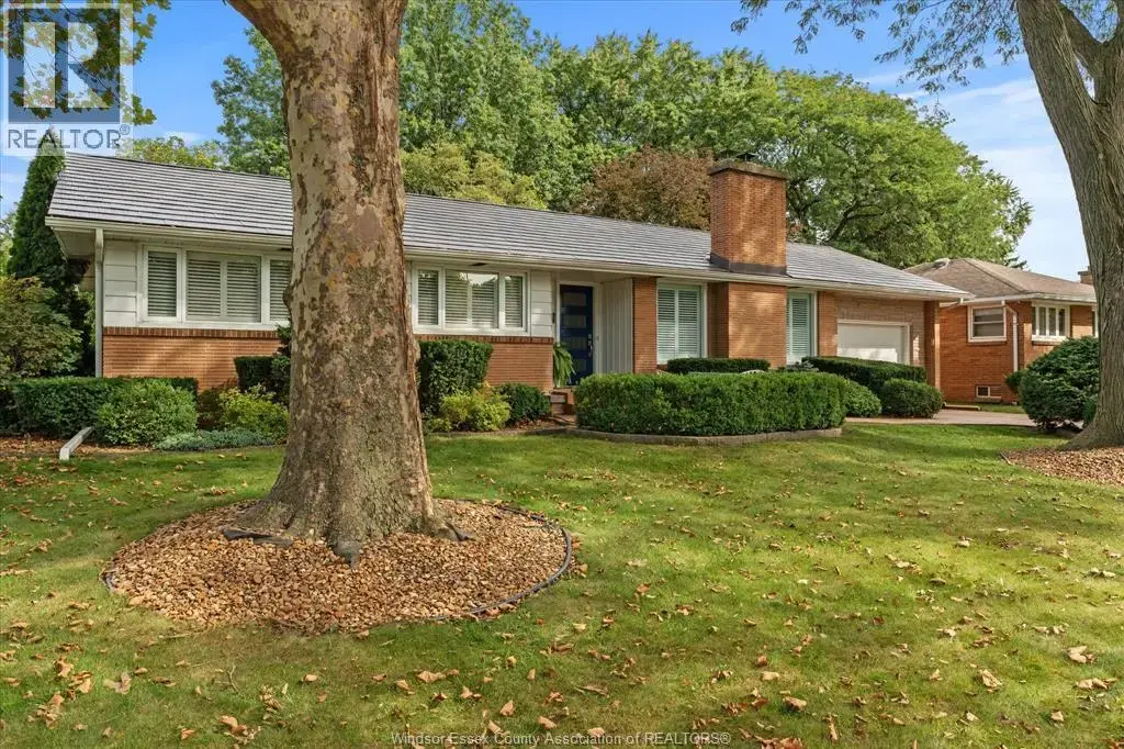 730 Champlain Drive, Windsor