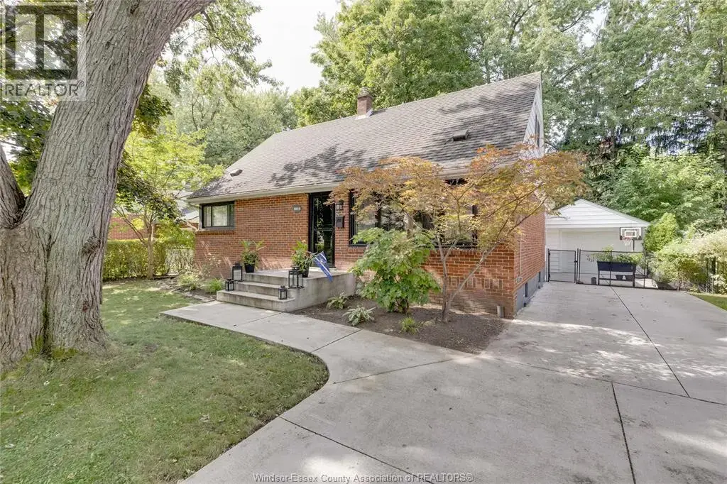 3035 Radisson Avenue, Windsor