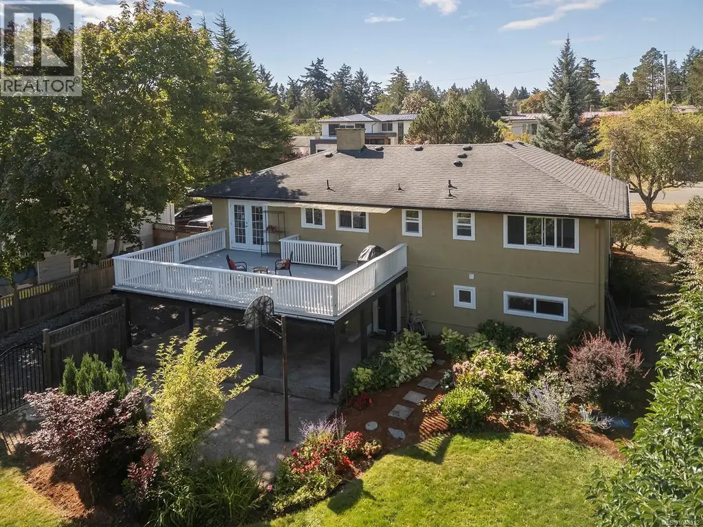 1924 Casa Marcia Cres, Saanich