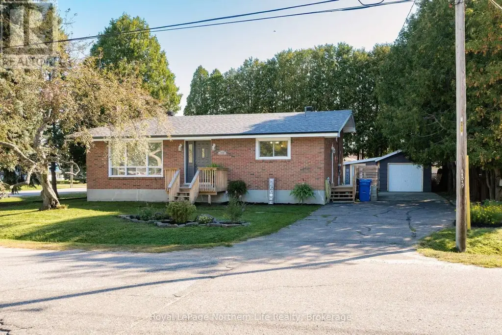 248 Lee Avenue, North Bay (Ferris)