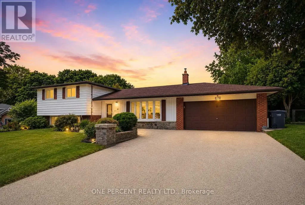 25 Hilltop Drive, Caledon (Caledon East)