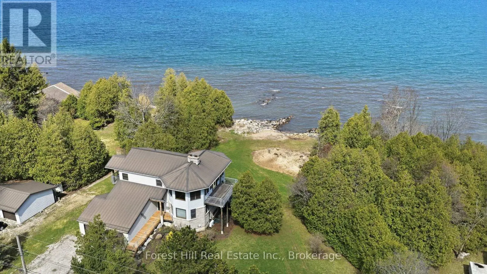295 Lakeshore Road N, Meaford
