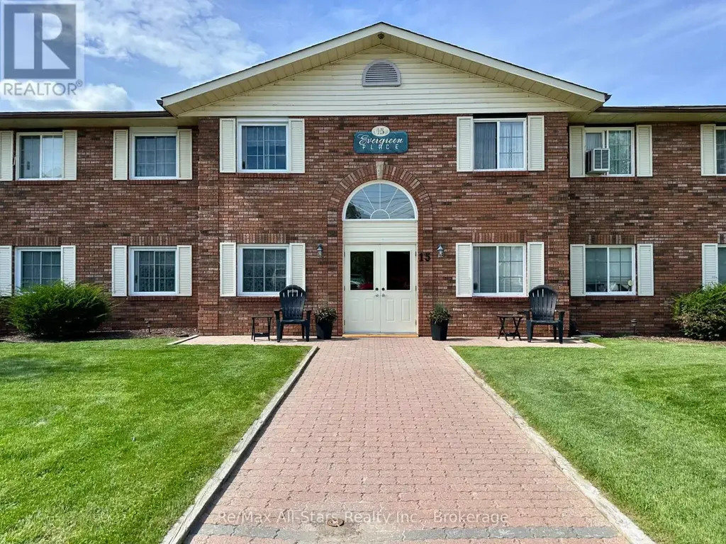 101 - 15 Clifton Street, Kawartha Lakes (Fenelon Falls)