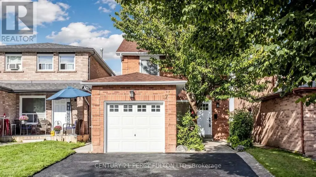 17 Harley Drive, Ajax (Central)