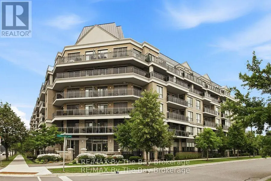 112 - 111 Civic Square Gate, Aurora (Bayview Wellington)