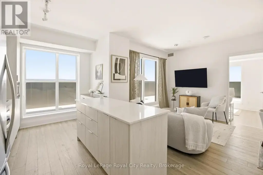 604 - 3071 Trafalgar Road, Oakville (JM Joshua Meadows)