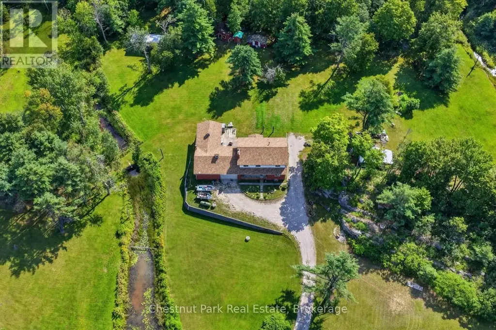 1304 11 Highway N, Gravenhurst (Morrison)