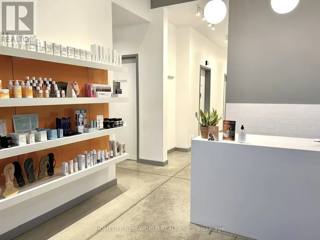 4 - 60 Salem Road S, Ajax (Central)