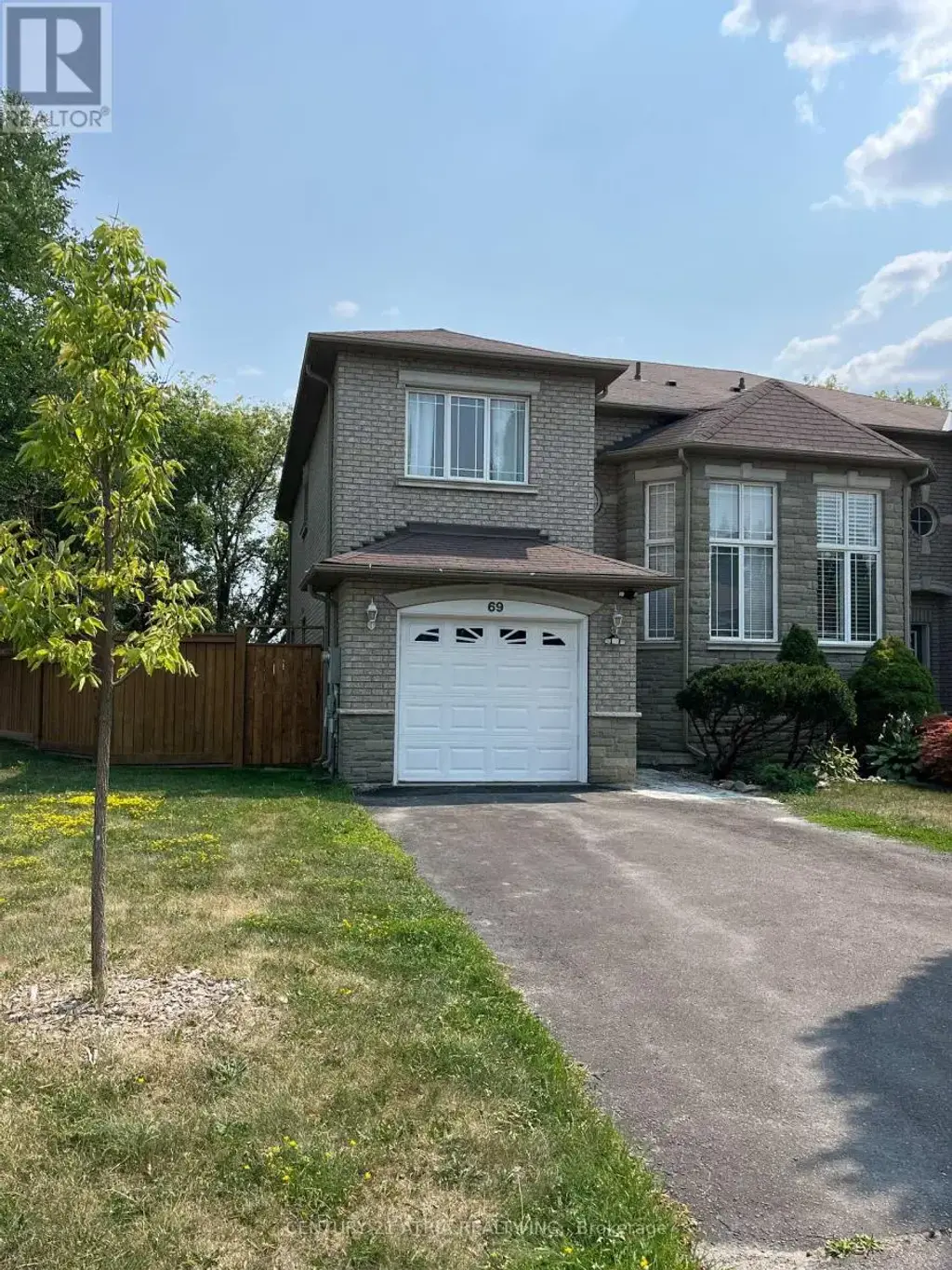 69 Loredana Court, Richmond Hill (Langstaff)