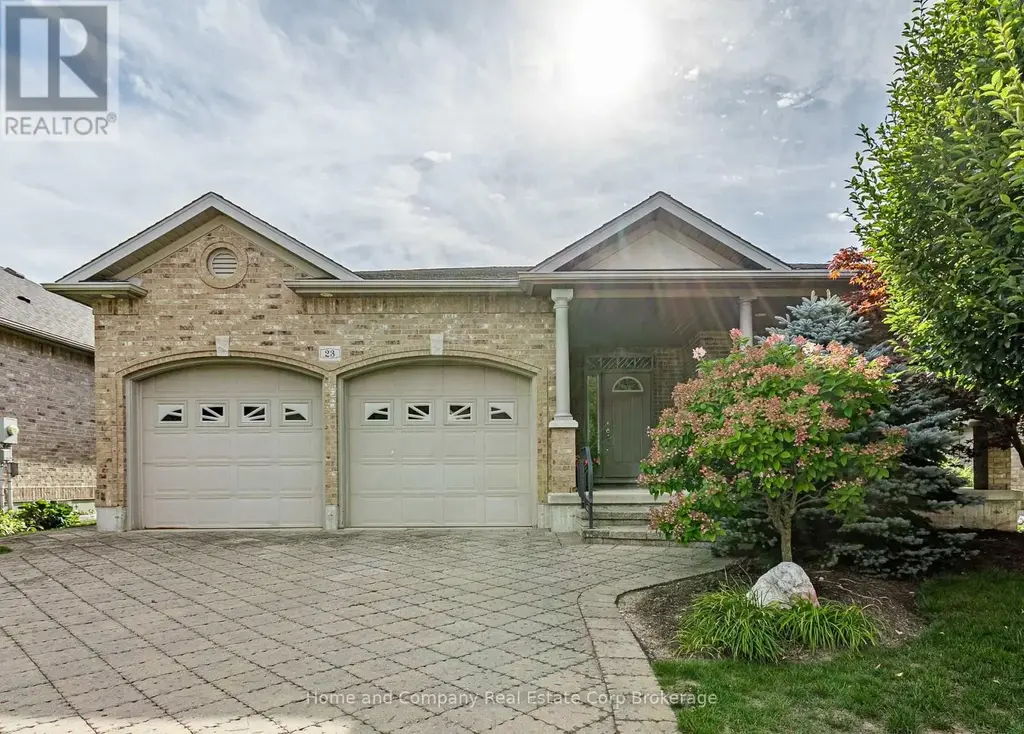 23 - 23 North Pointe Drive, Stratford