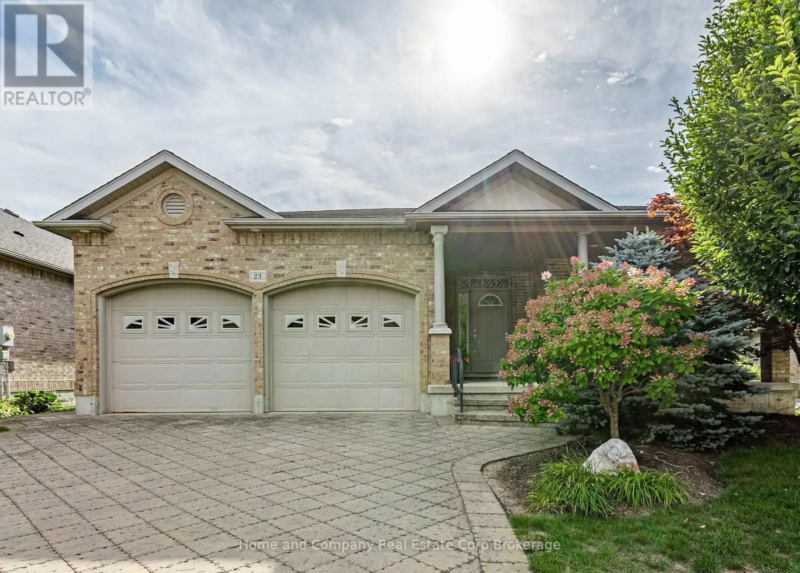 23 North Pointe Drive, Stratford
