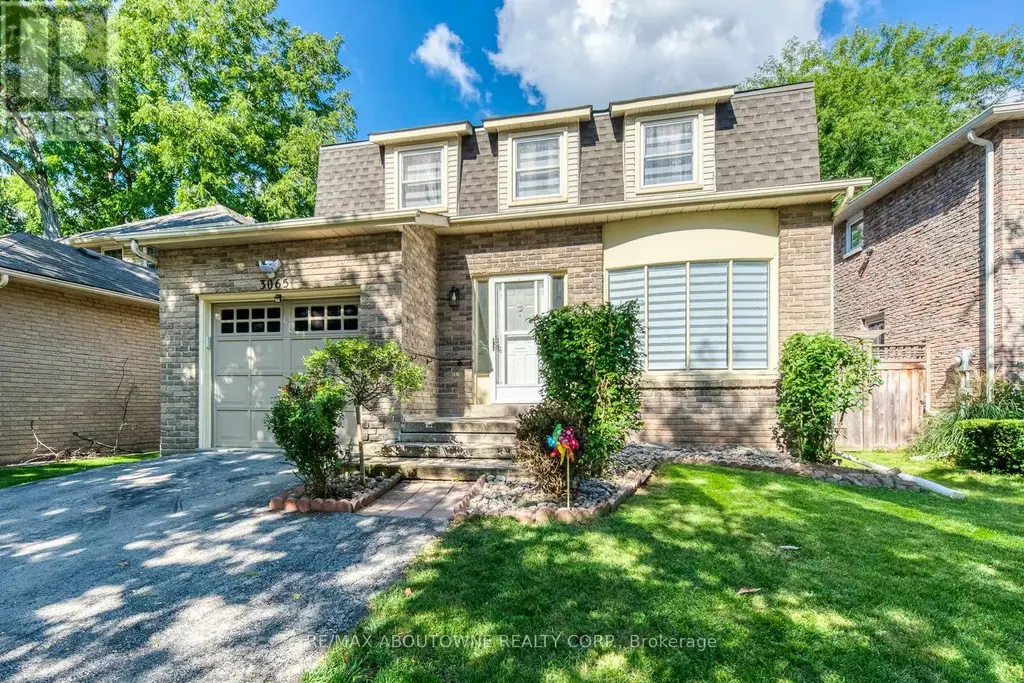 3065 Silverthorn Drive, Oakville (BR Bronte)