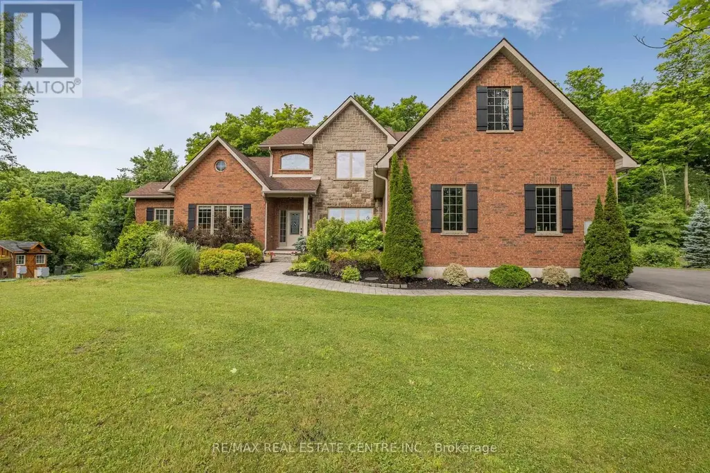 2 Ashlea Lane, Melancthon