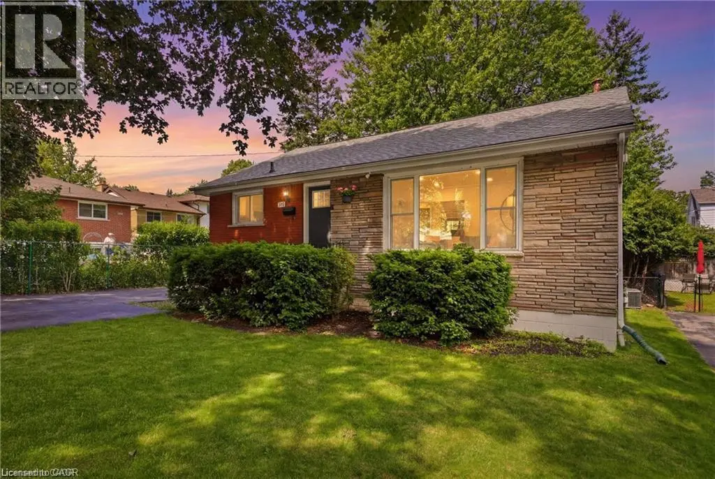 312 Upper Paradise Road, Hamilton