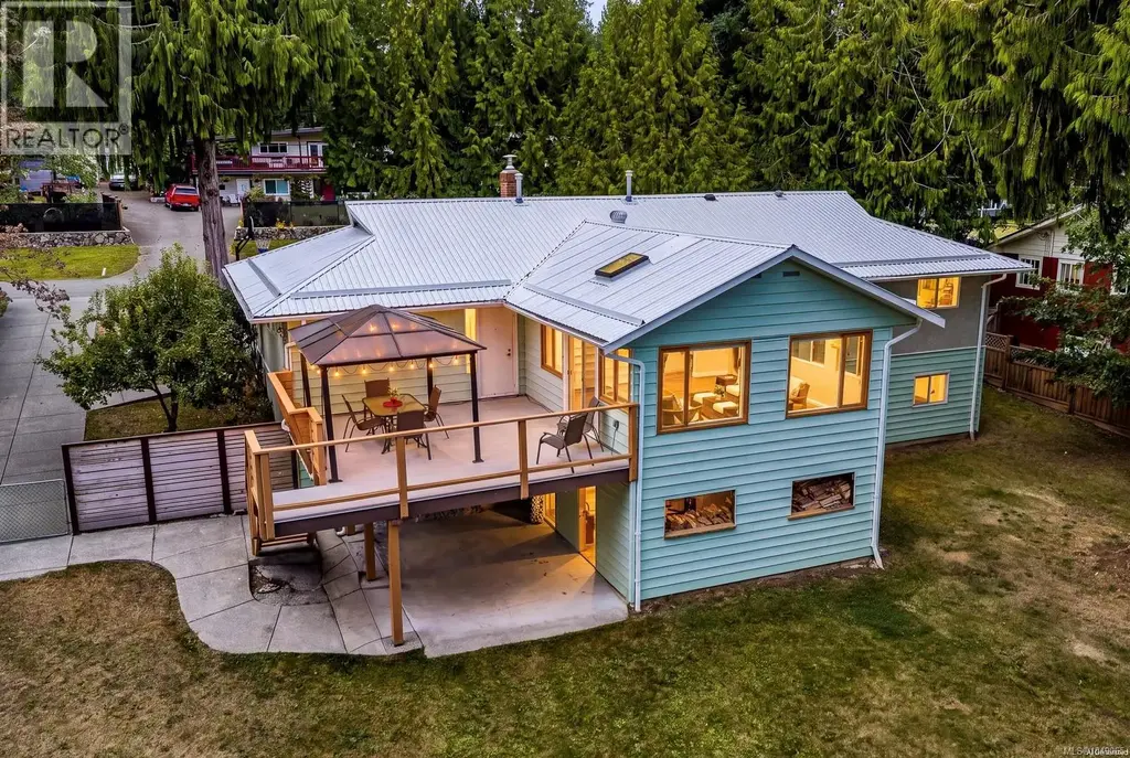 1320 Webdon Rd, Courtenay