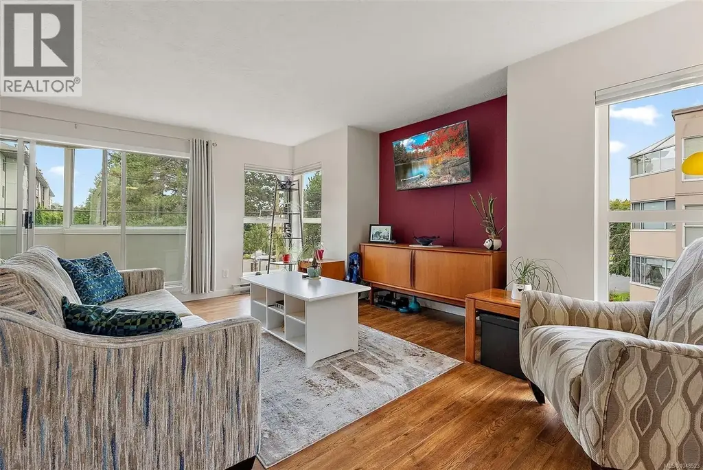219 40 Gorge Rd W, Saanich