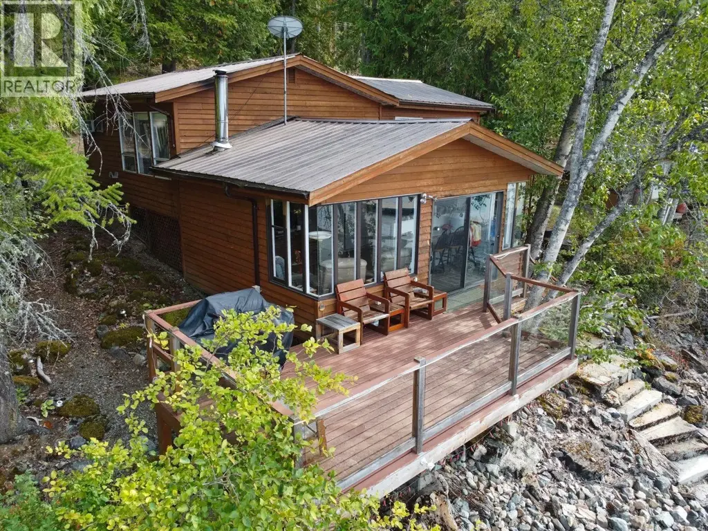 4141 Reid Road, Eagle Bay