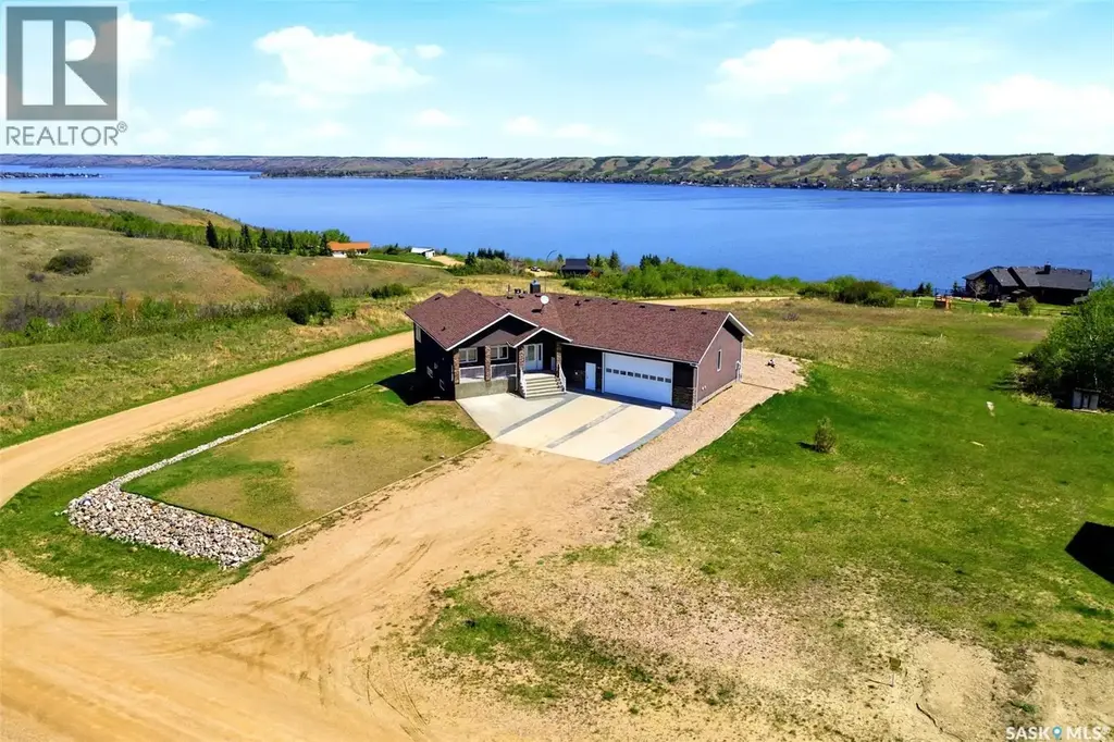701 Saskatoon Drive, Katepwa Beach