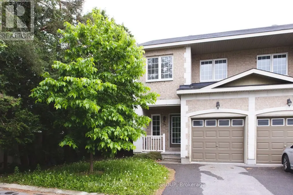 74 Dundalk Private, Ottawa