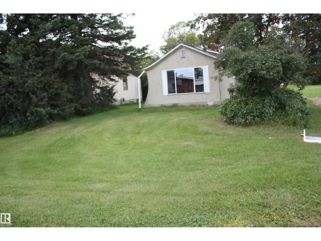 5124 49 Street, Waskatenau
