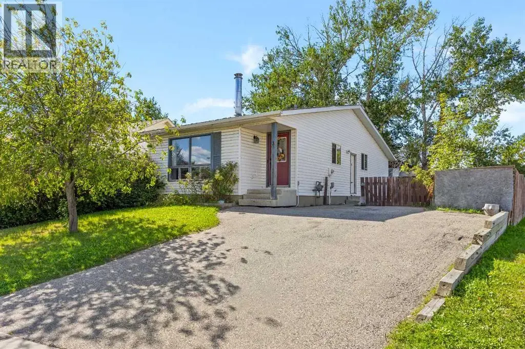 3 Emberdale Way Se, Airdrie