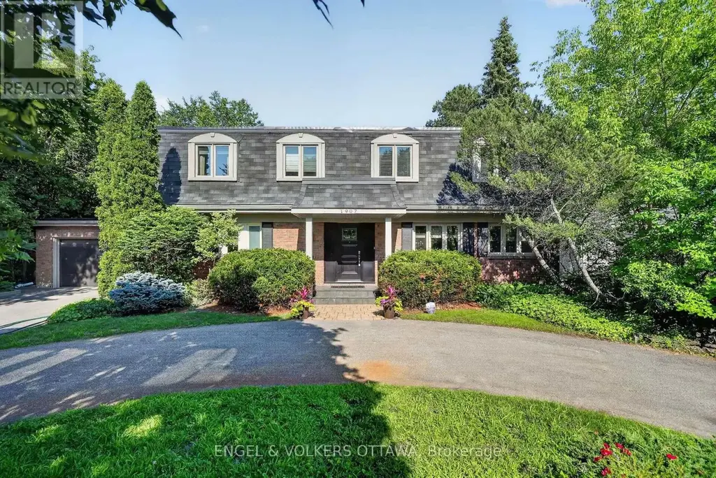 1907 Fairmeadow Crescent, Ottawa