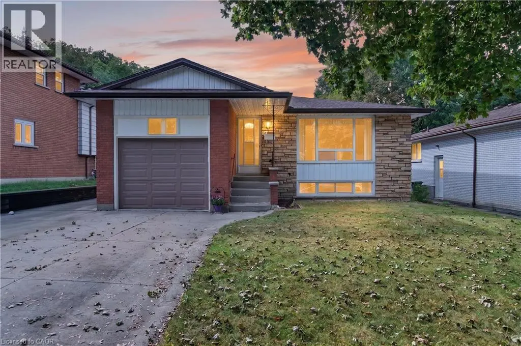 80 Sarasota Avenue, Hamilton