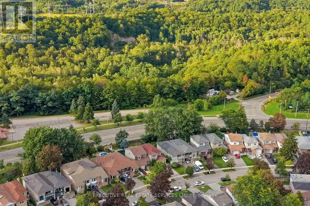 76 Lionhead Trail, Toronto (Rouge)