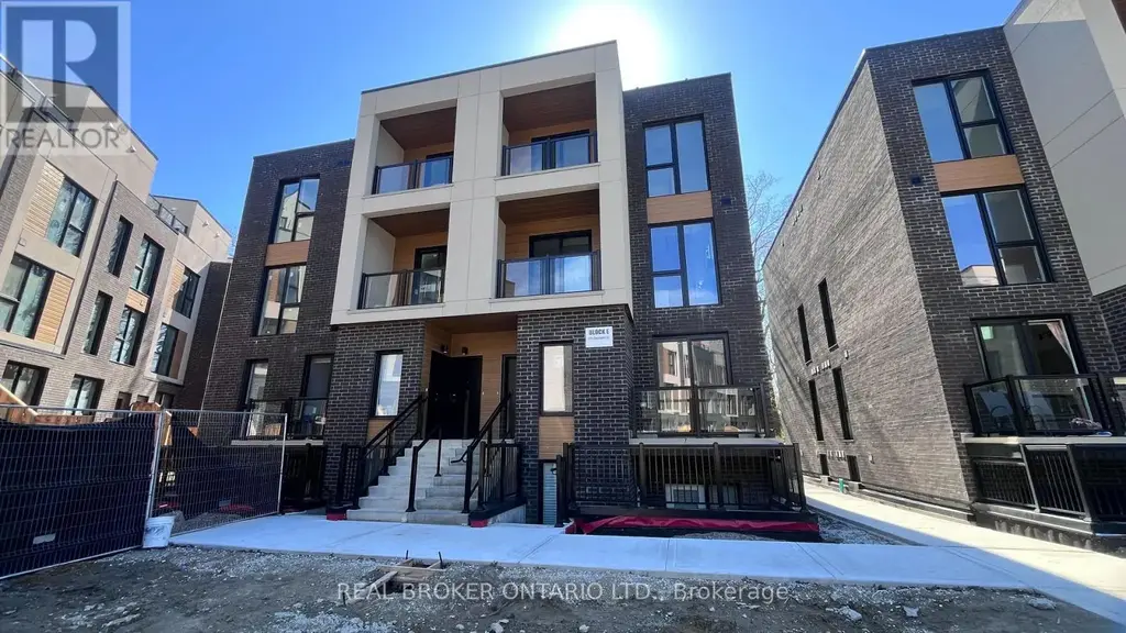 11 - 170 Clonmore Drive, Toronto (Birchcliffe-Cliffside)