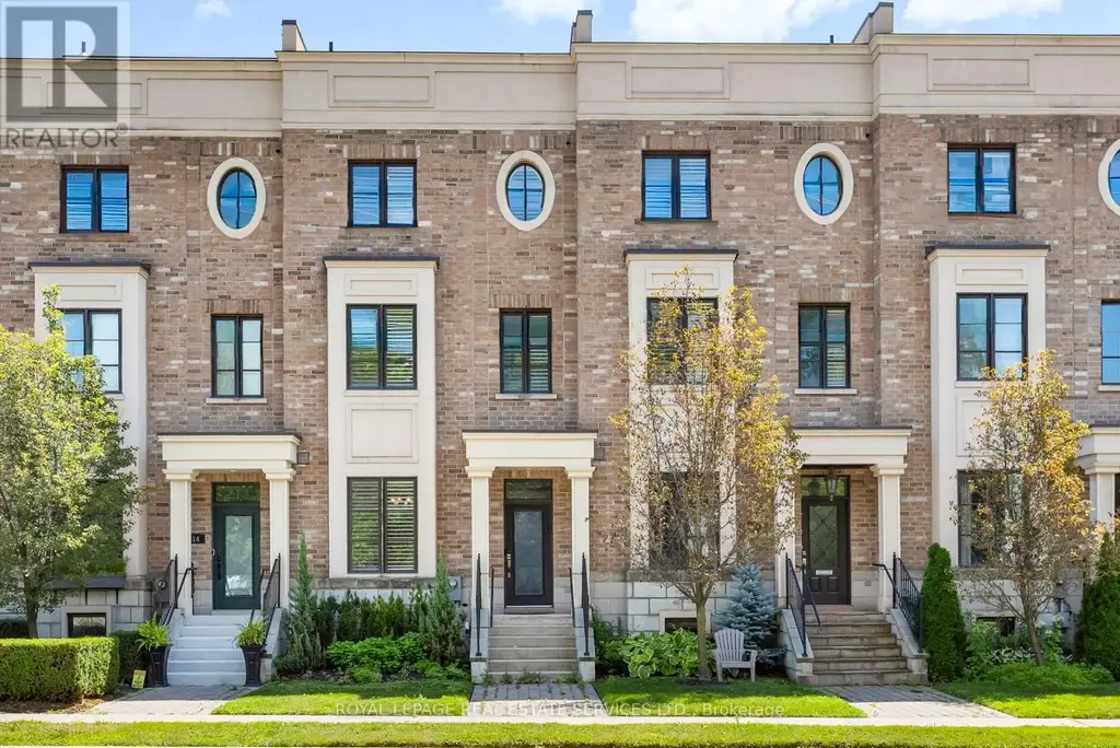 216 Rebecca Street, Oakville (CO Central)