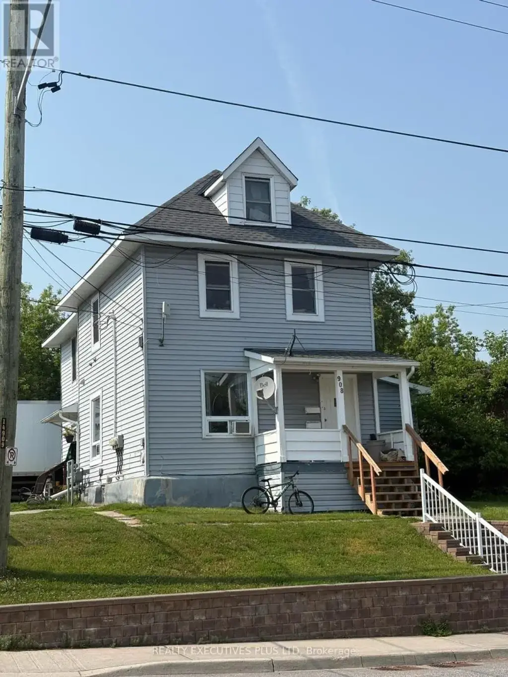 106 Fourth Avenue W, North Bay (Central)
