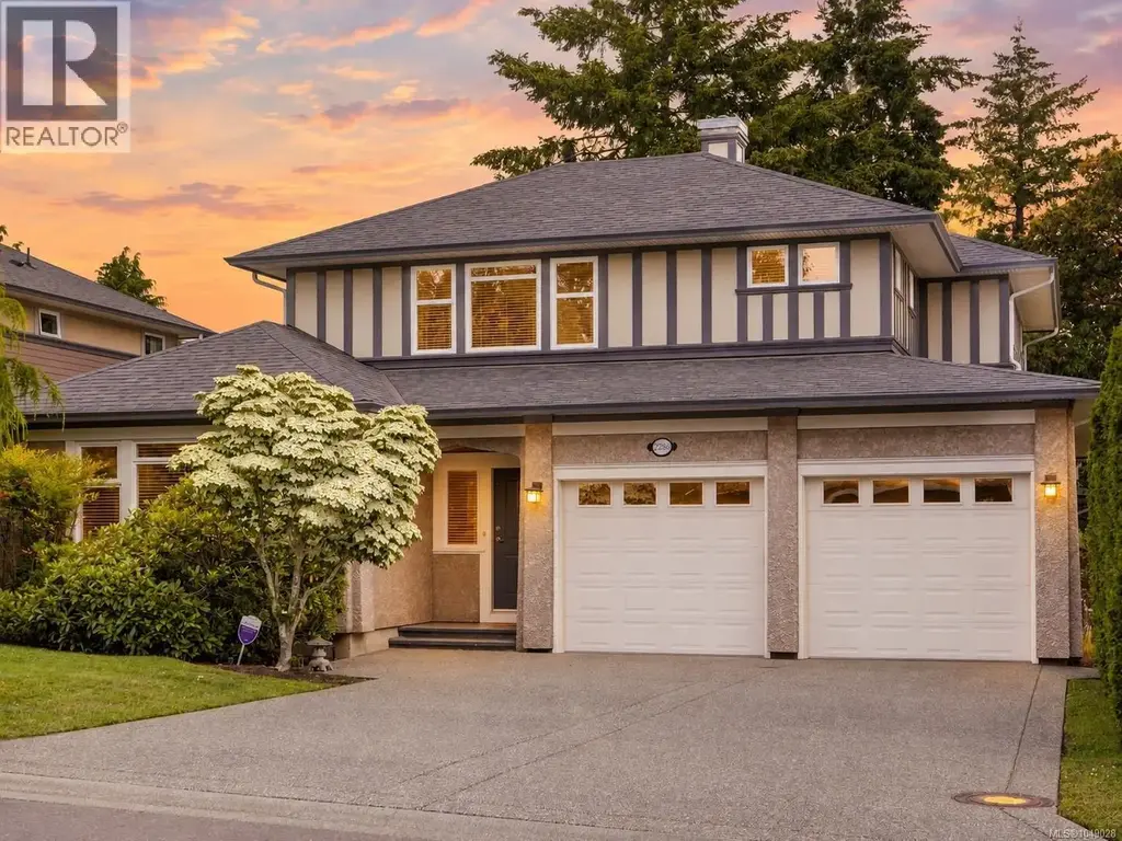 2286 Hazelton Pl, Saanich