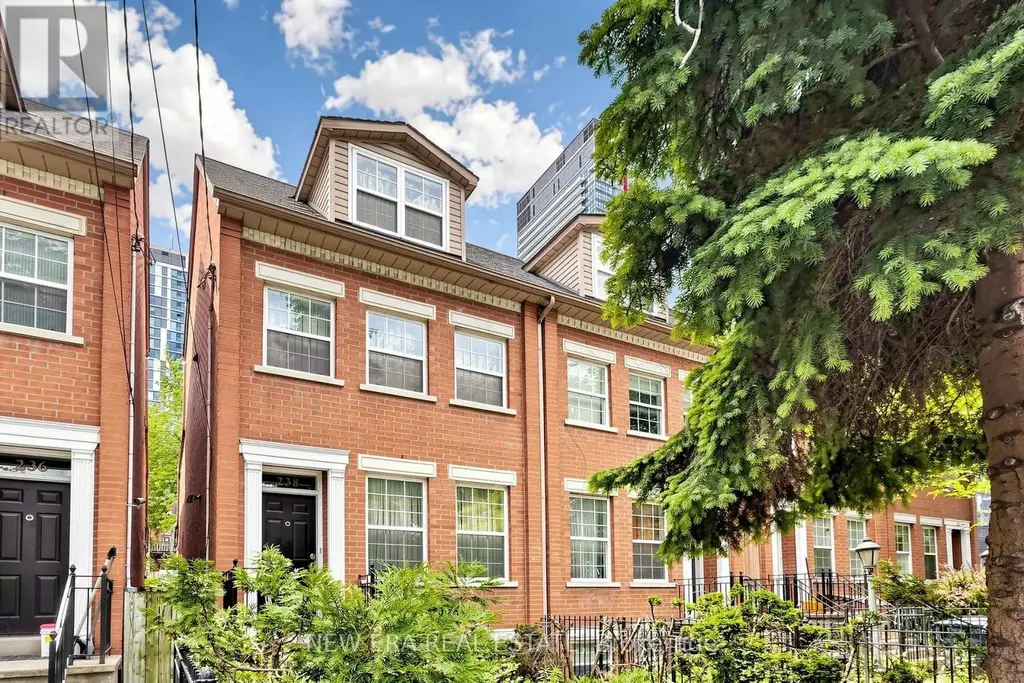 238 George Street, Toronto (Moss Park)