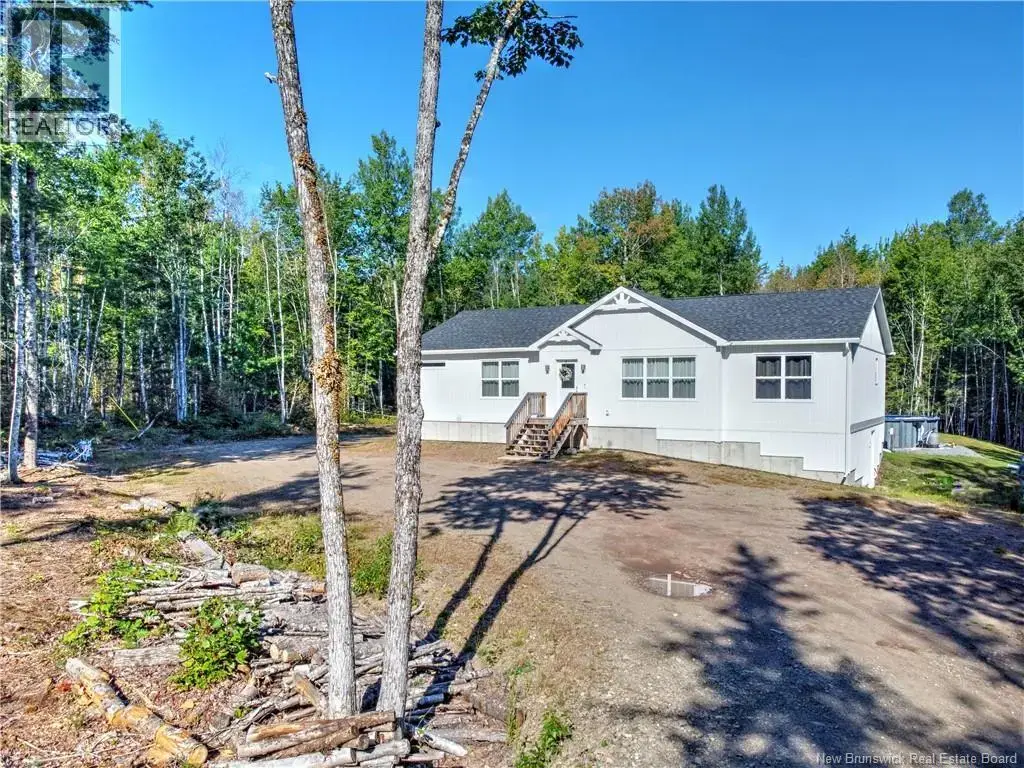 124 Diamond Square Road, Fredericton Junction
