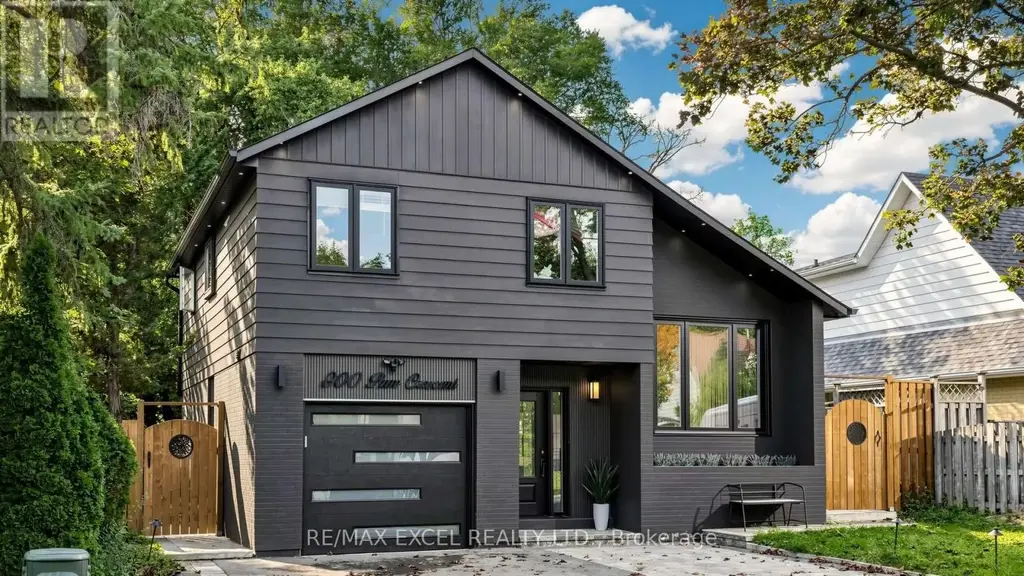 800 Pam Crescent, Newmarket (Huron Heights-Leslie Valley)