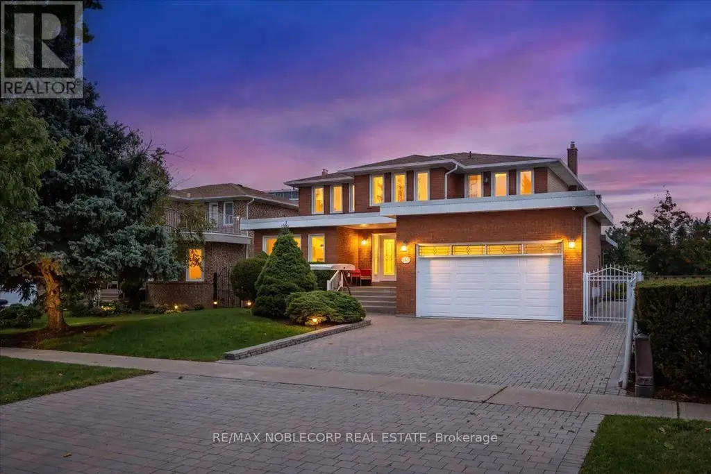 109 Wigwoss Drive, Vaughan (East Woodbridge)