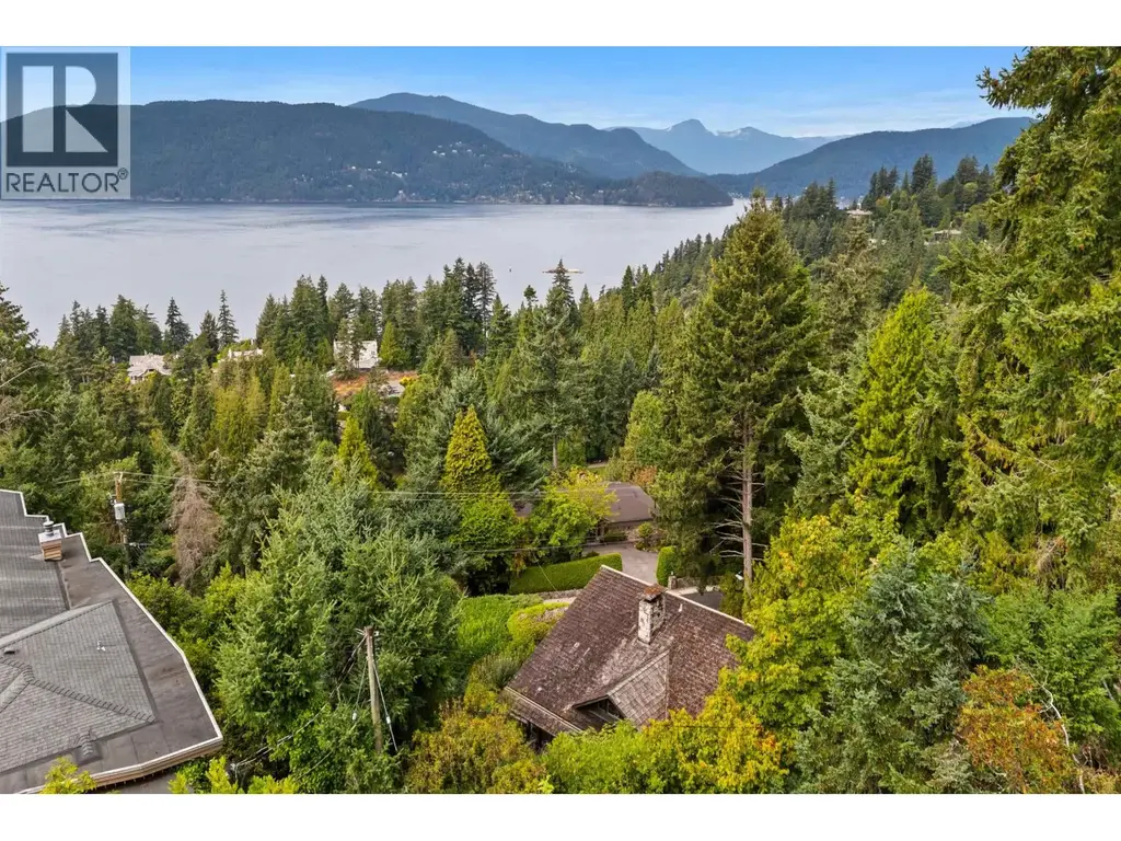 6035 Eagleridge Drive, West Vancouver