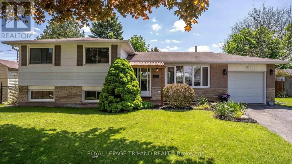 7 Stirling Crescent, St. Thomas